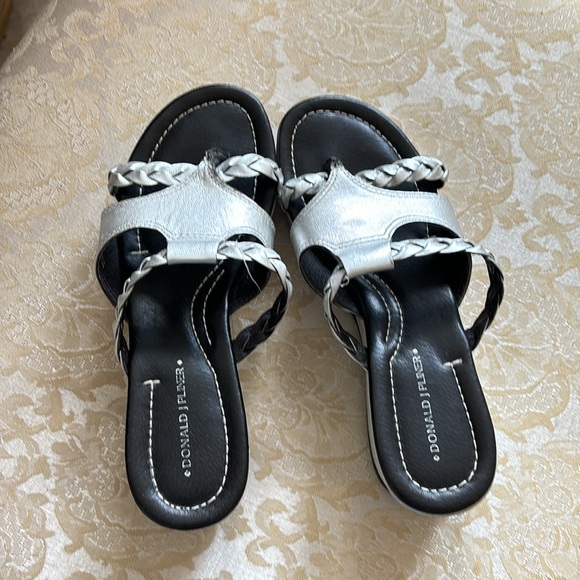 Donald J Pliner Shoes - Picture 3 of 5